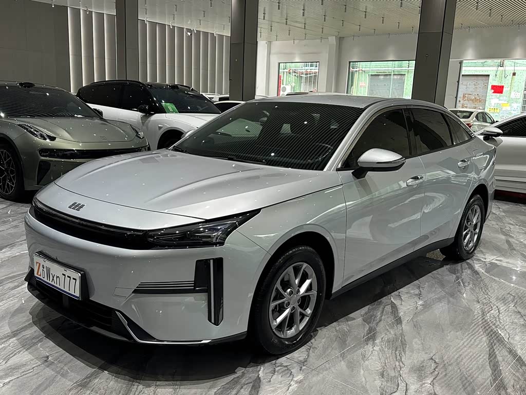 Geely Galaxy L6