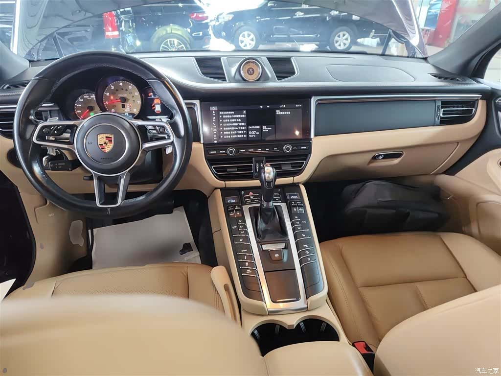 Porsche Macan, 2020 10