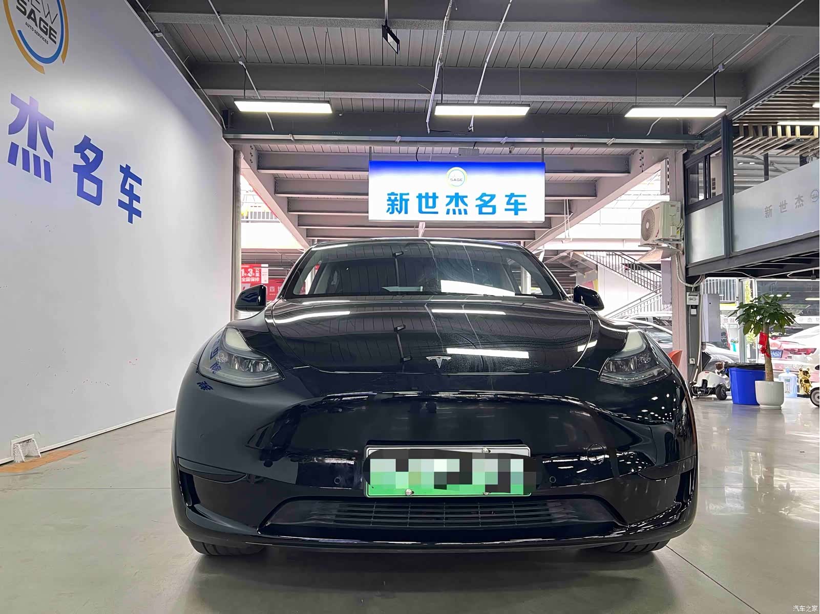 Tesla Model Y, 2023 2