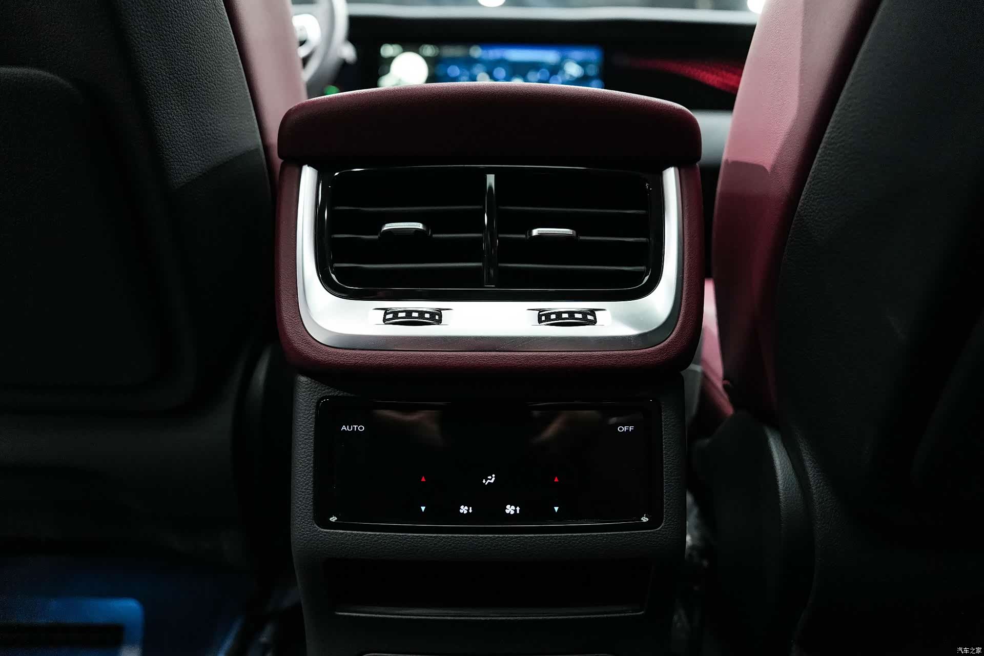 Hongqi E-HS9, 2022 12