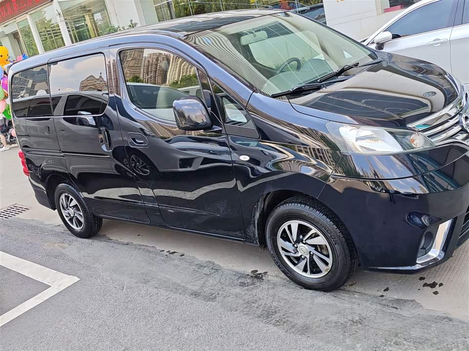 Nissan NV200 Nissan NV200