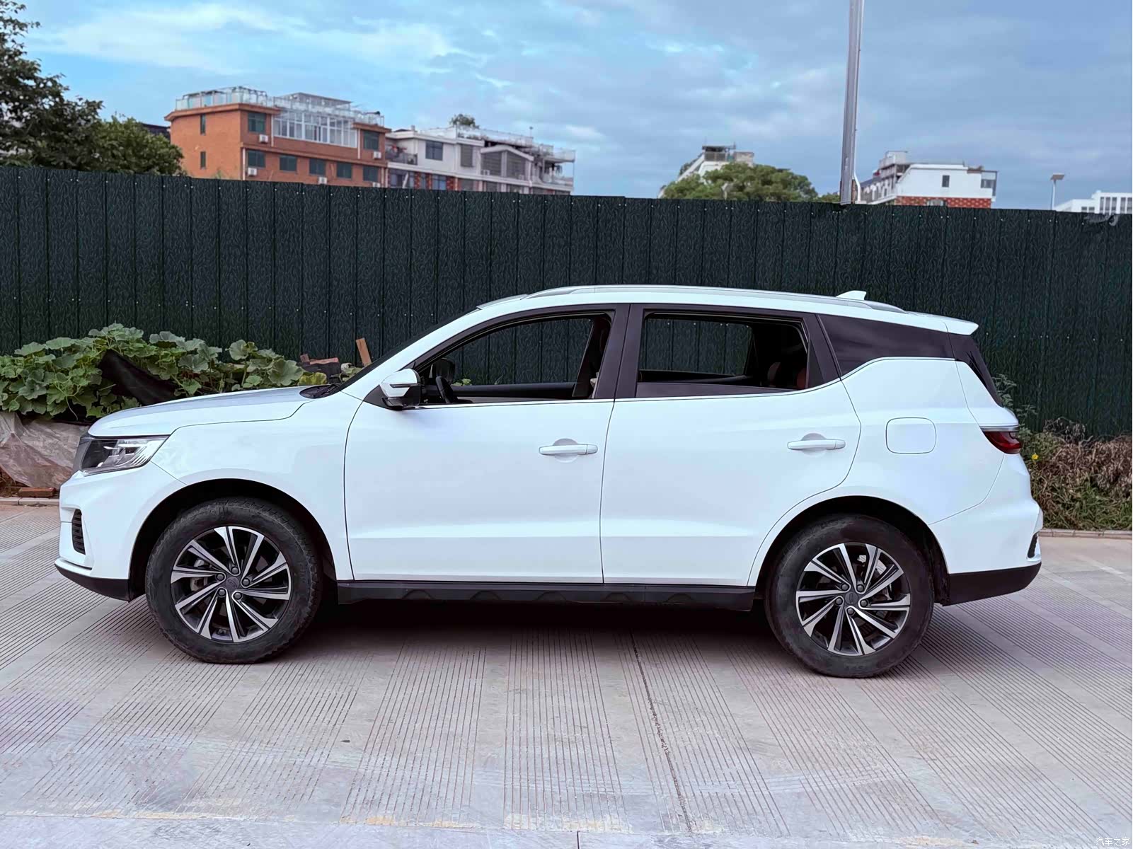 Geely X6, 2020 10