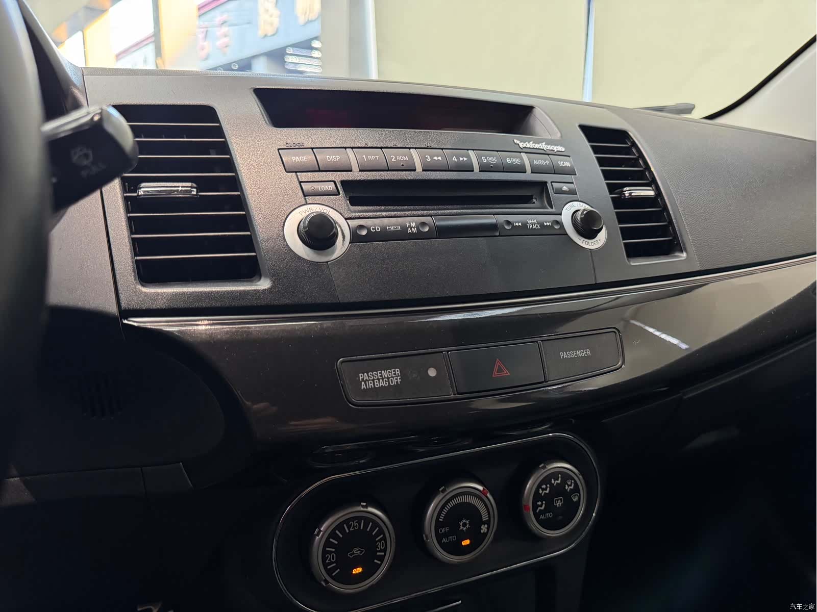 Mitsubishi LANCER, 2009 16