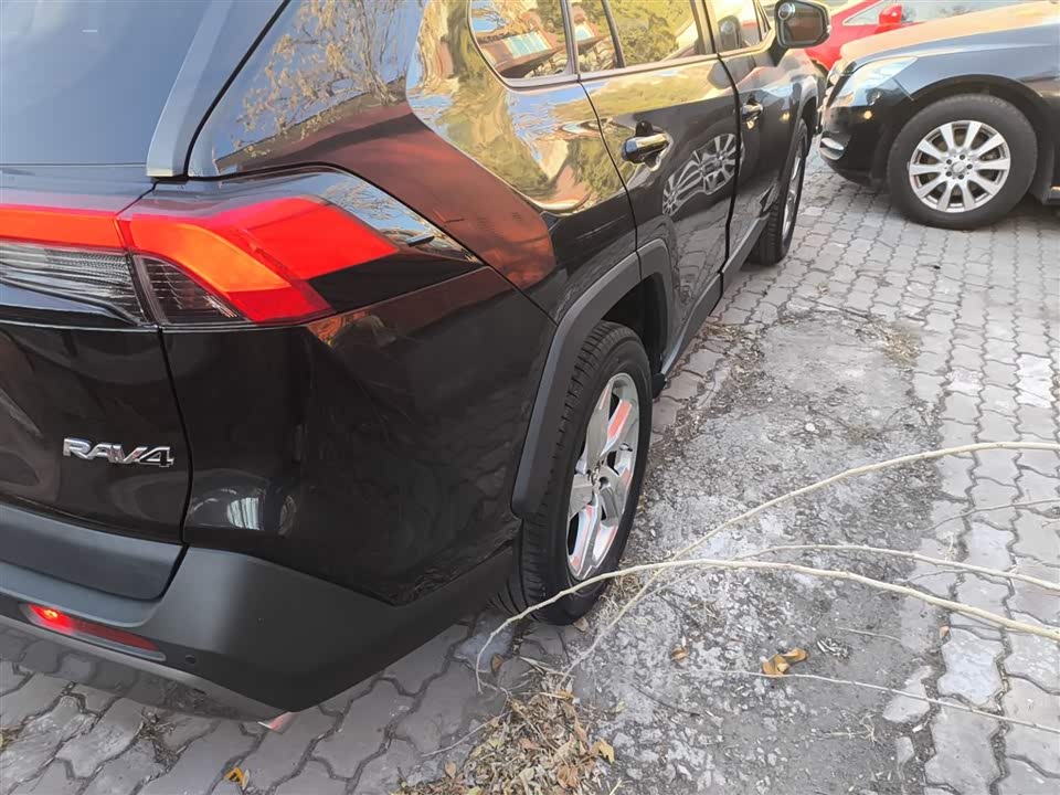 Toyota RAV4 Rongfang