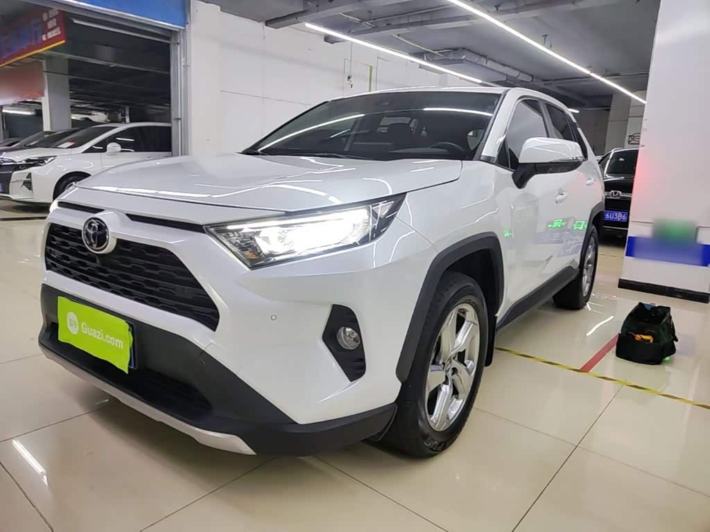 Toyota RAV4 2022 2.0L CVT Plus