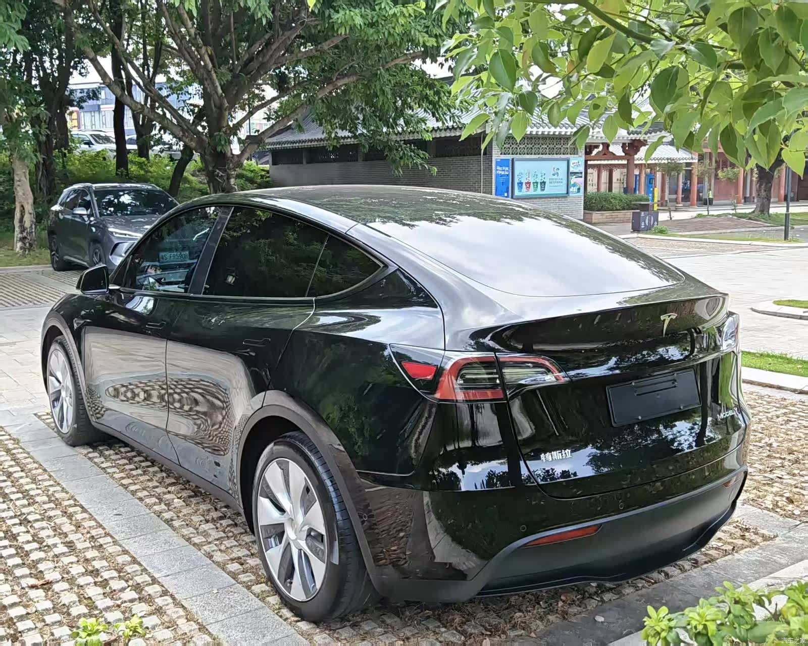 Tesla Model Y, 2022 6