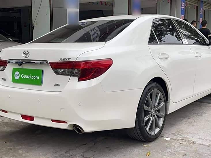 Toyota Reiz Toyota Reiz