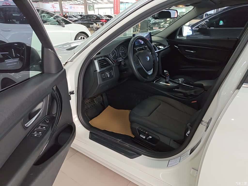 BMW 3 Series, 2016 16