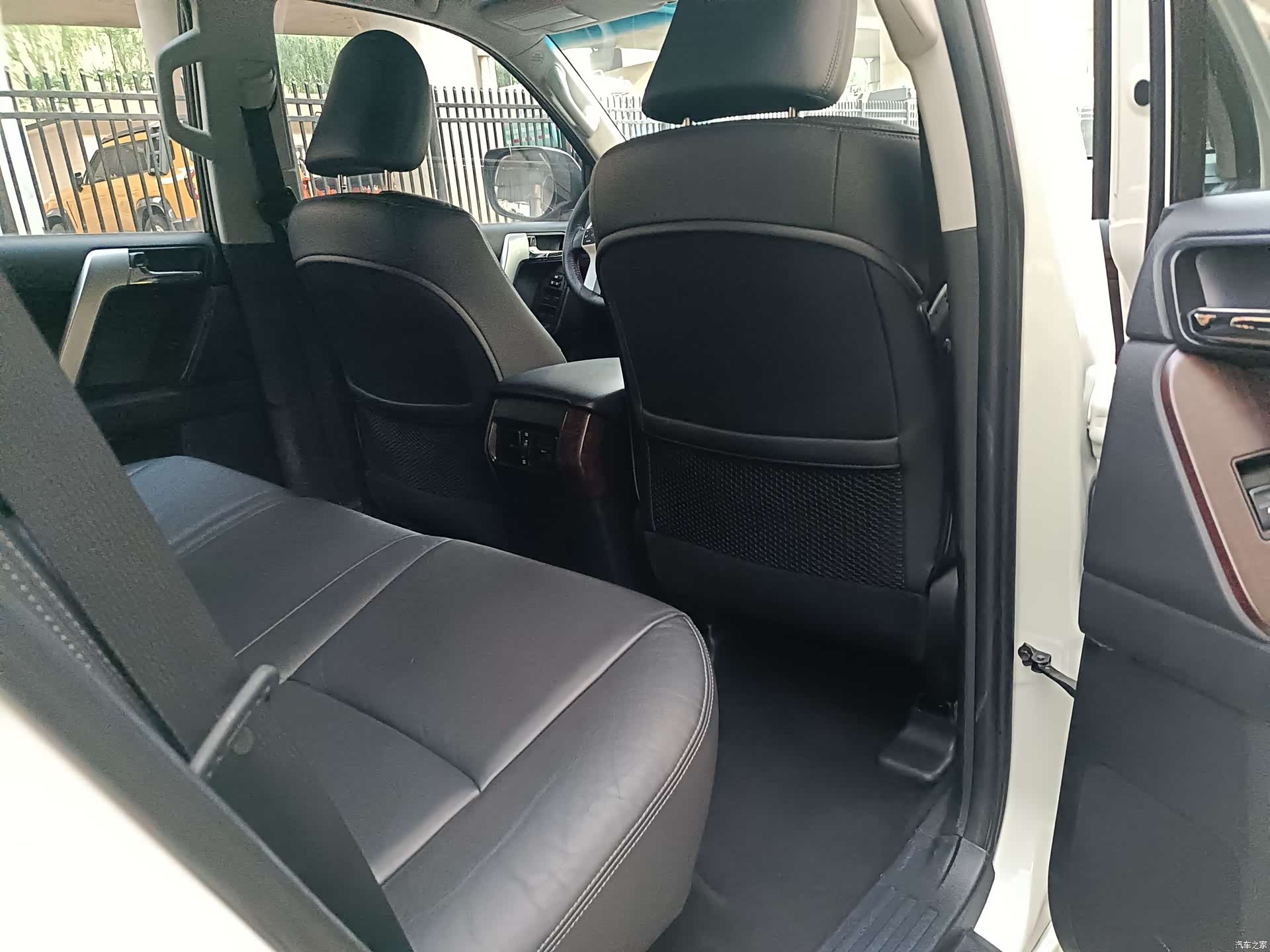 Toyota Prado, 2017 10
