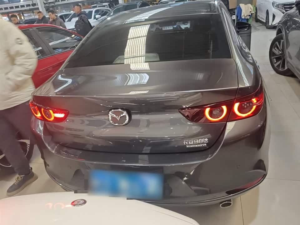 Mazda 3 Angkesaila