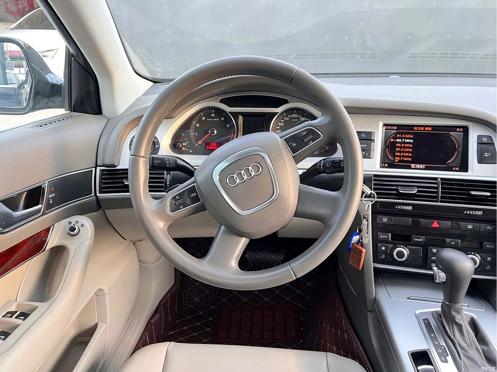 Audi A6L, 2012 16