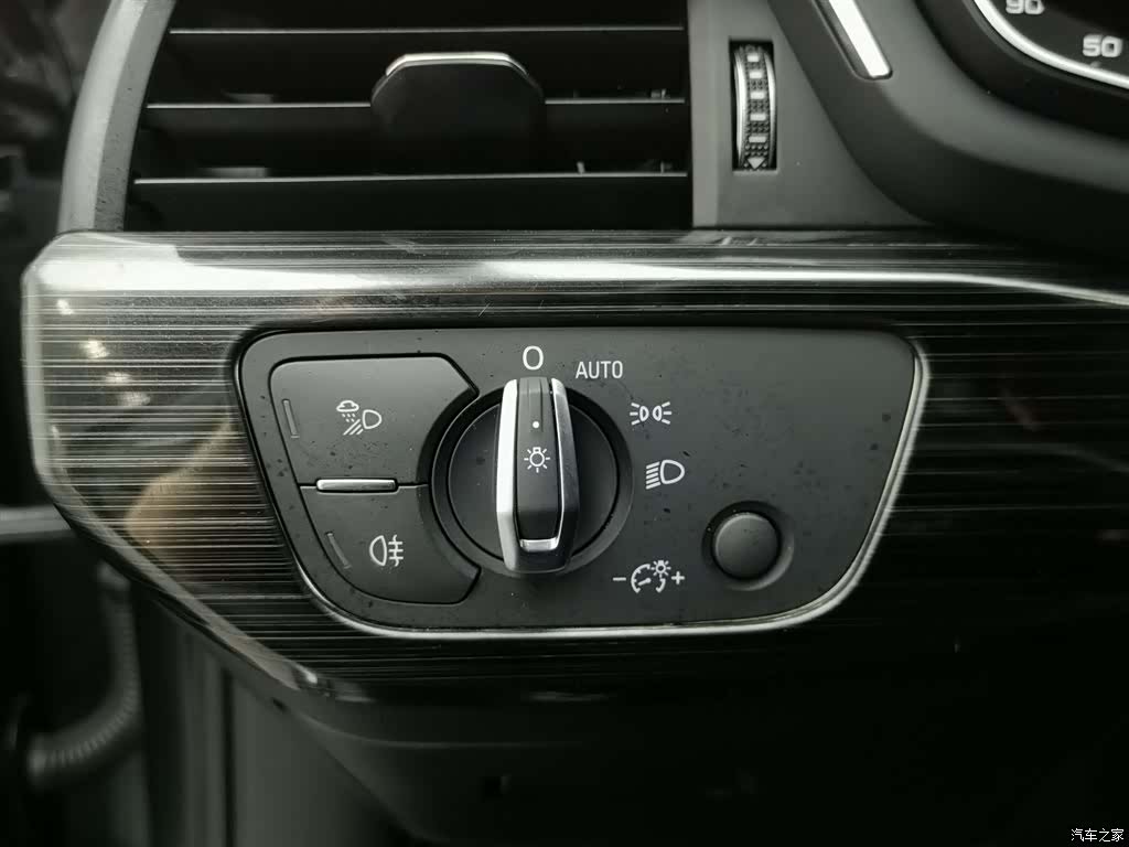 Audi A4L, 2020 21