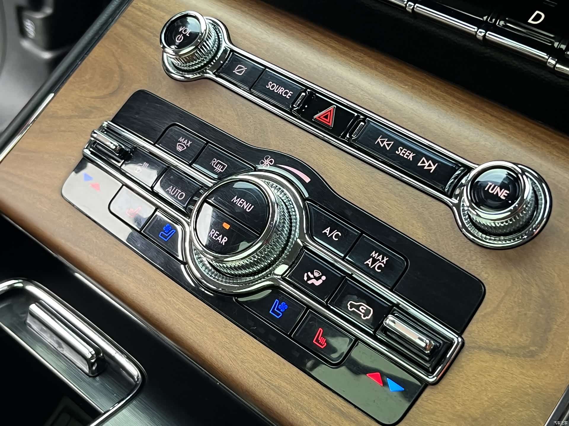 Lincoln Aviator, 2020 14