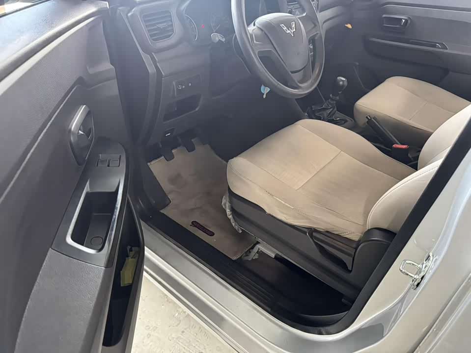 Wuling Wuling Hongguang V