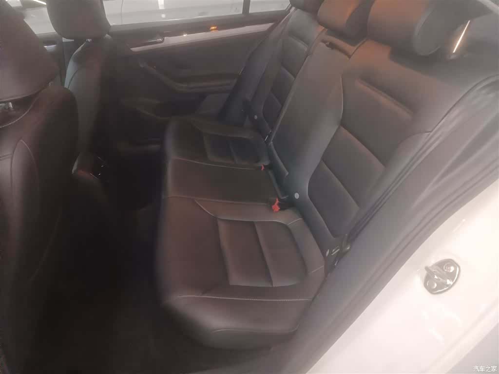 Volkswagen Sagitar, 2017 17