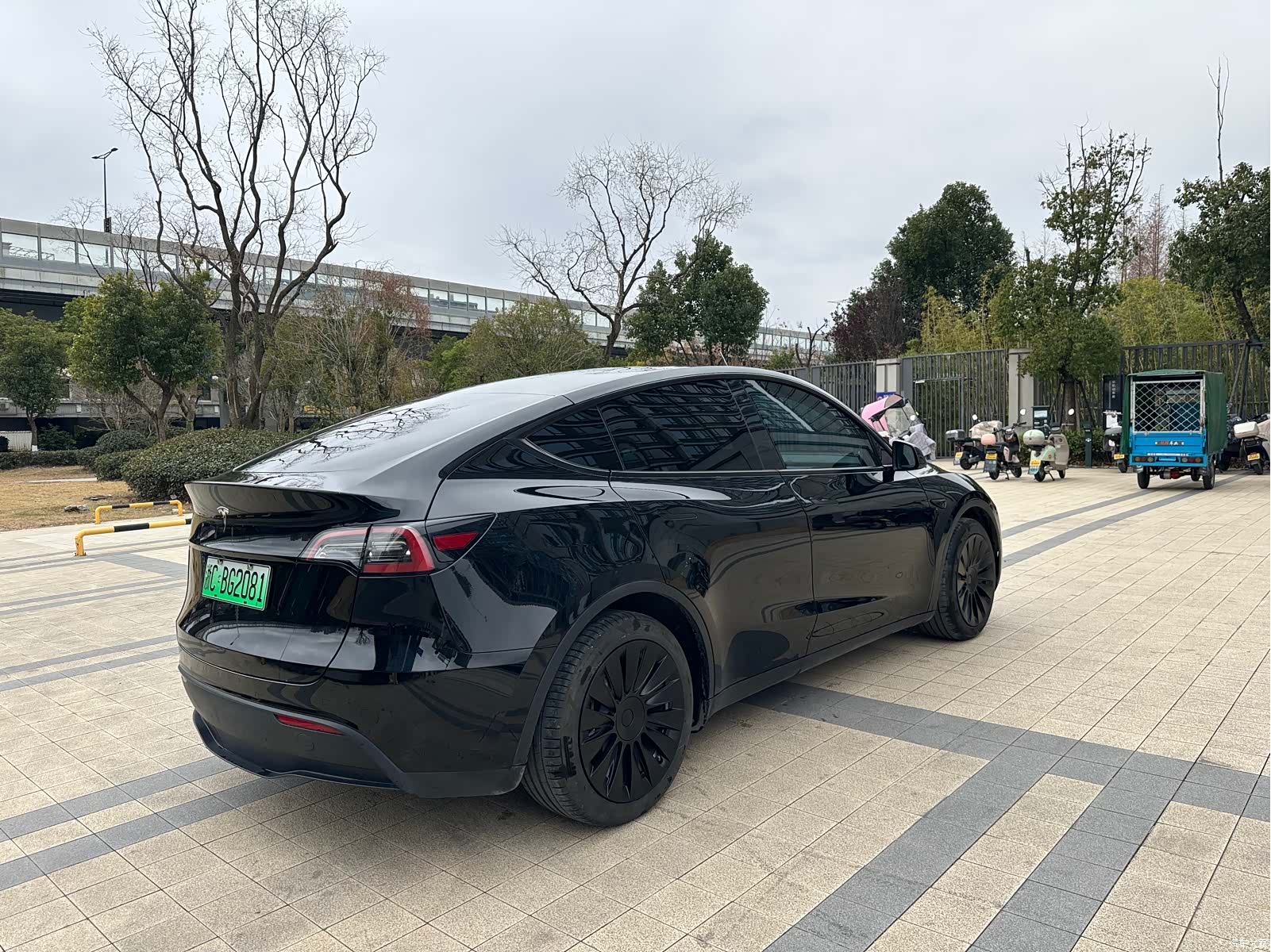 Tesla Model Y, 2023 9