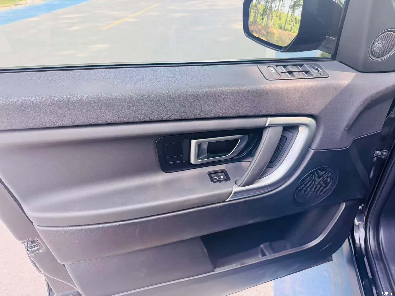 Land Rover Discovery, 2018 4
