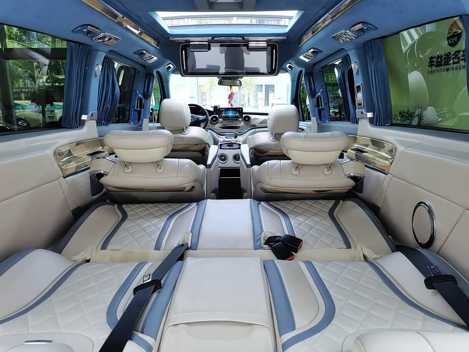 Mercedes-Benz V-class