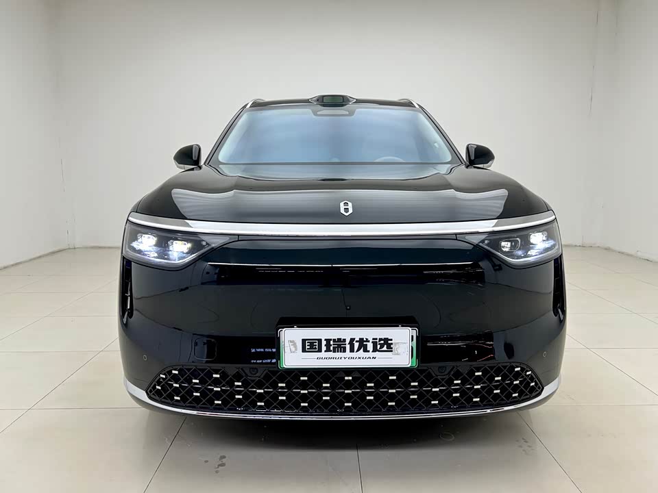 AITO Ask the world M8