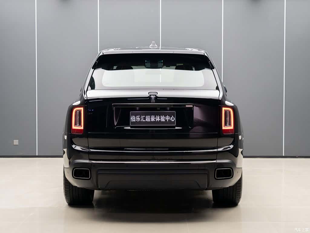 Rolls-Royce Cullinan, 2024 6