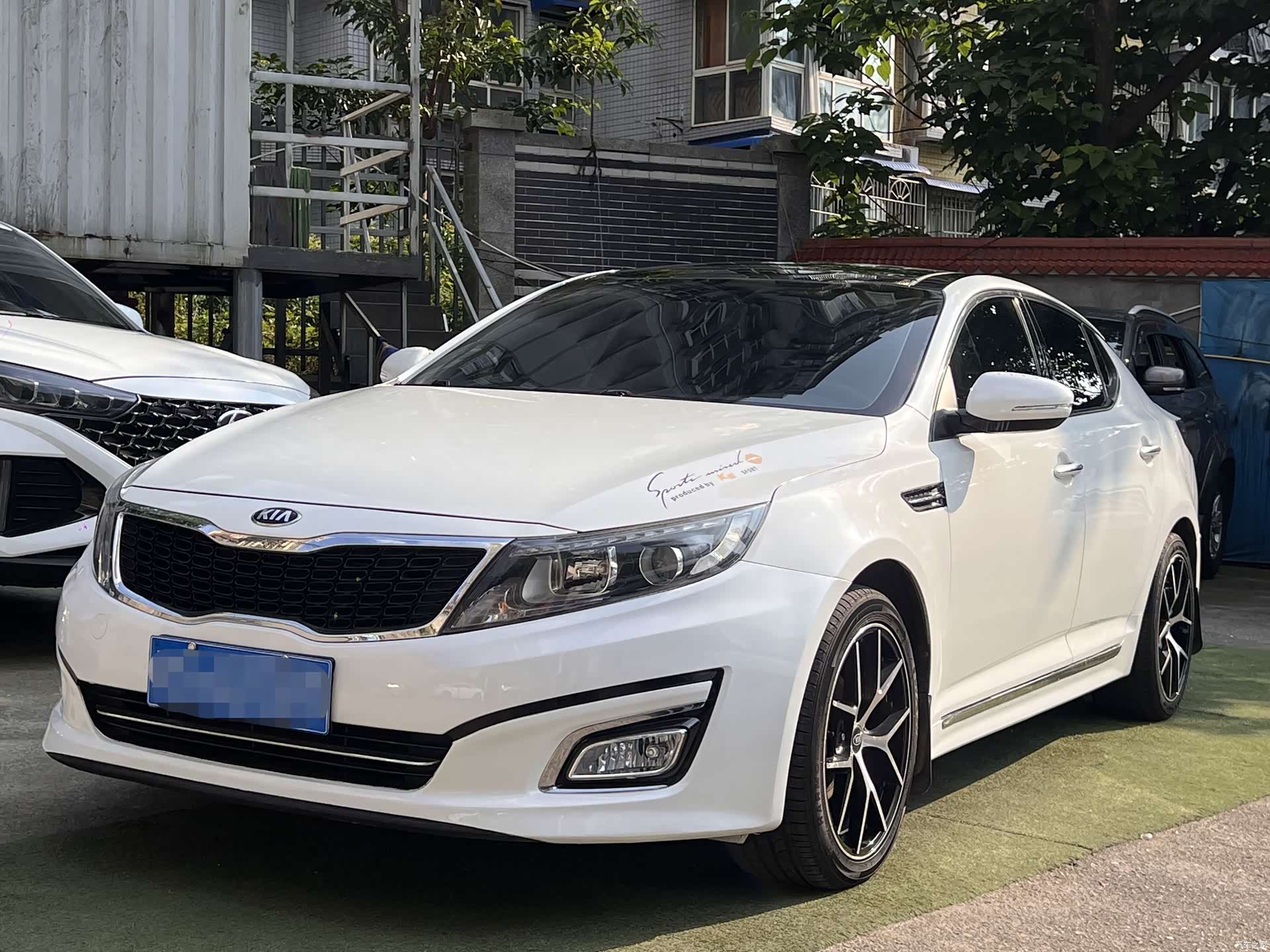 Kia K5, 2015 1