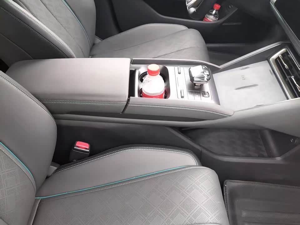 BYD Qin L BYD Qin L