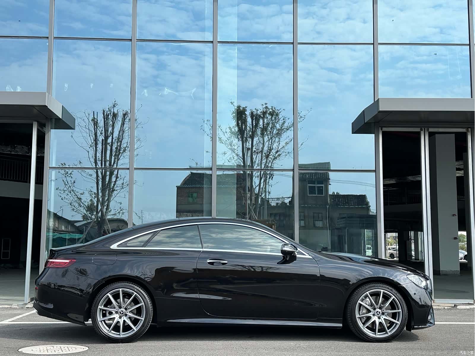 Mercedes-Benz E-Class, 2021 3