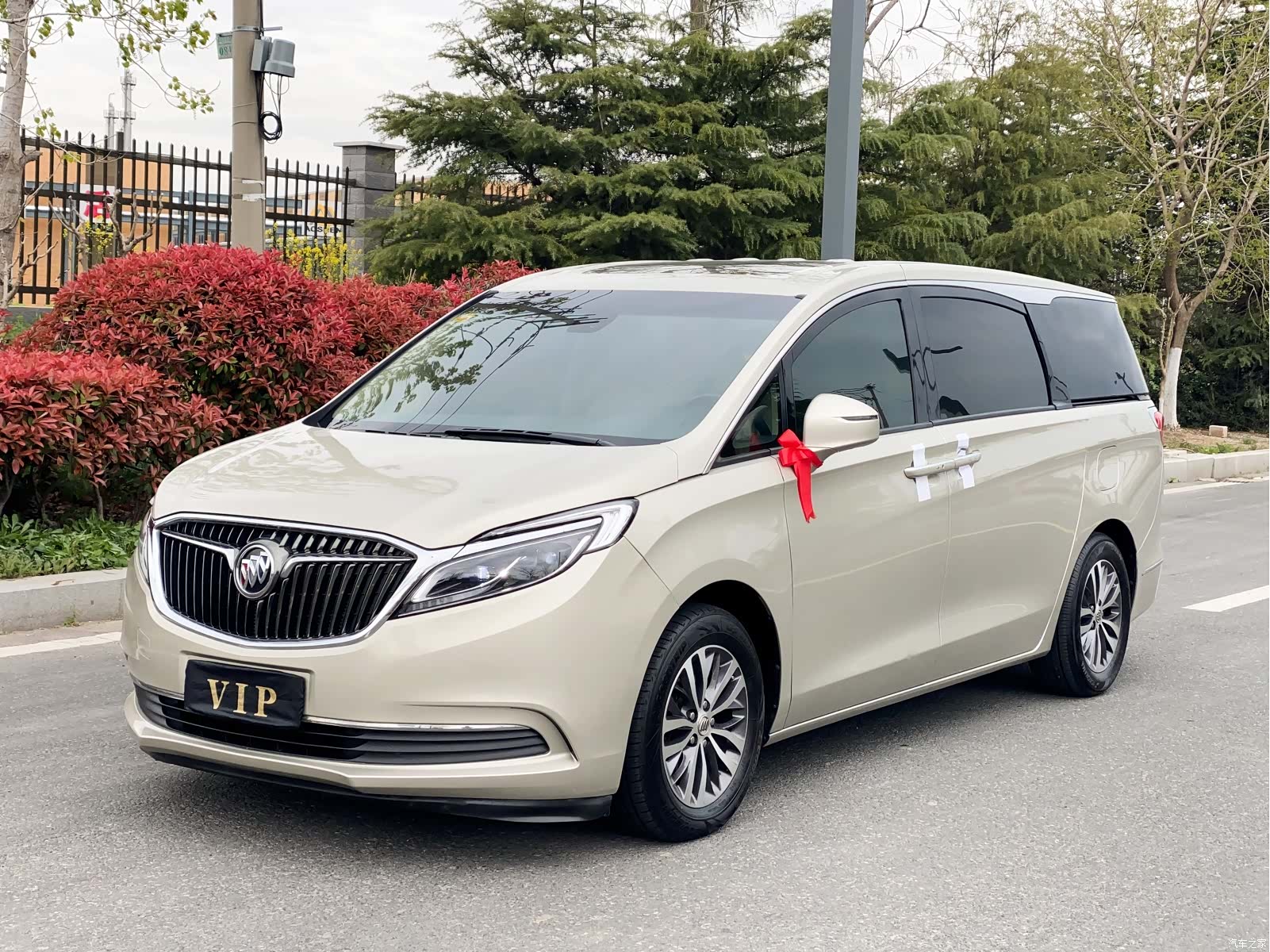 Buick GL8, 2018 1
