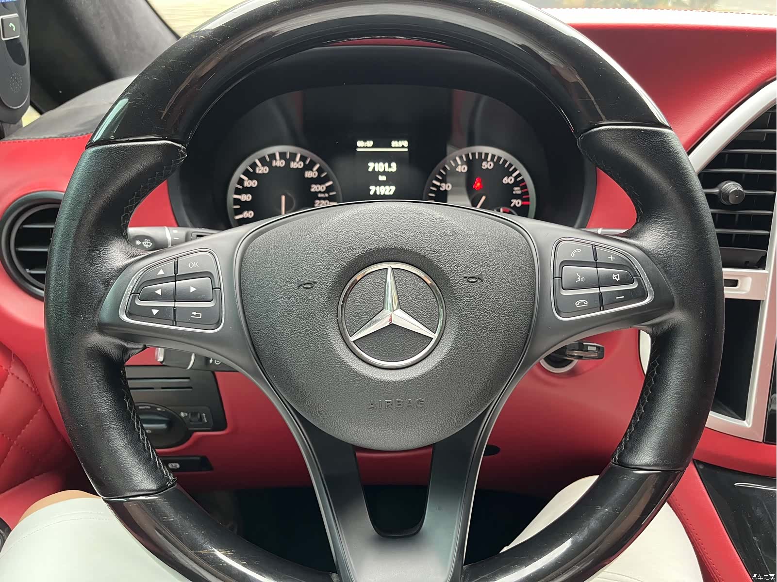 Mercedes-Benz VI, 2019 9