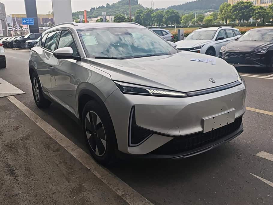Dongfeng L7