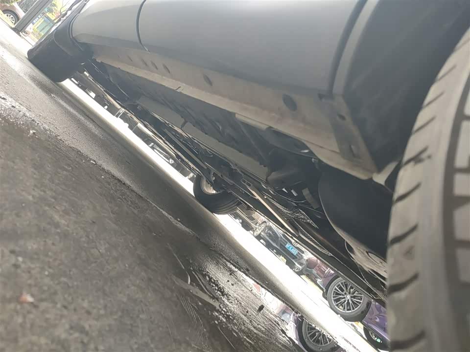 Toyota Corolla Sharp amplifier