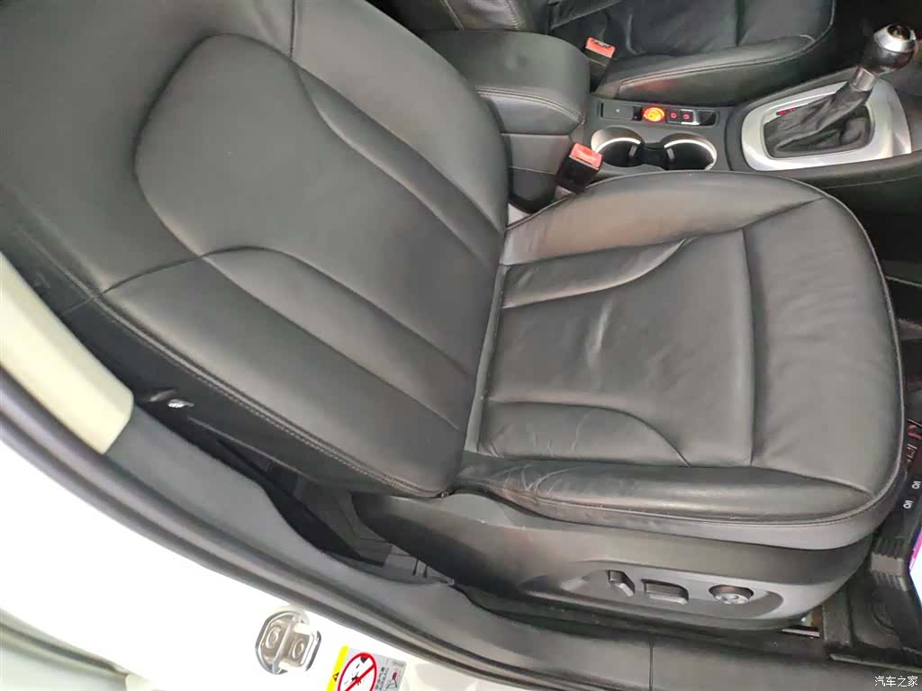 Audi Q3, 2014 25