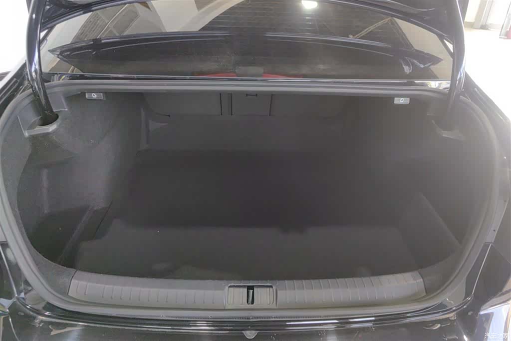 Volkswagen Magotan, 2022 4