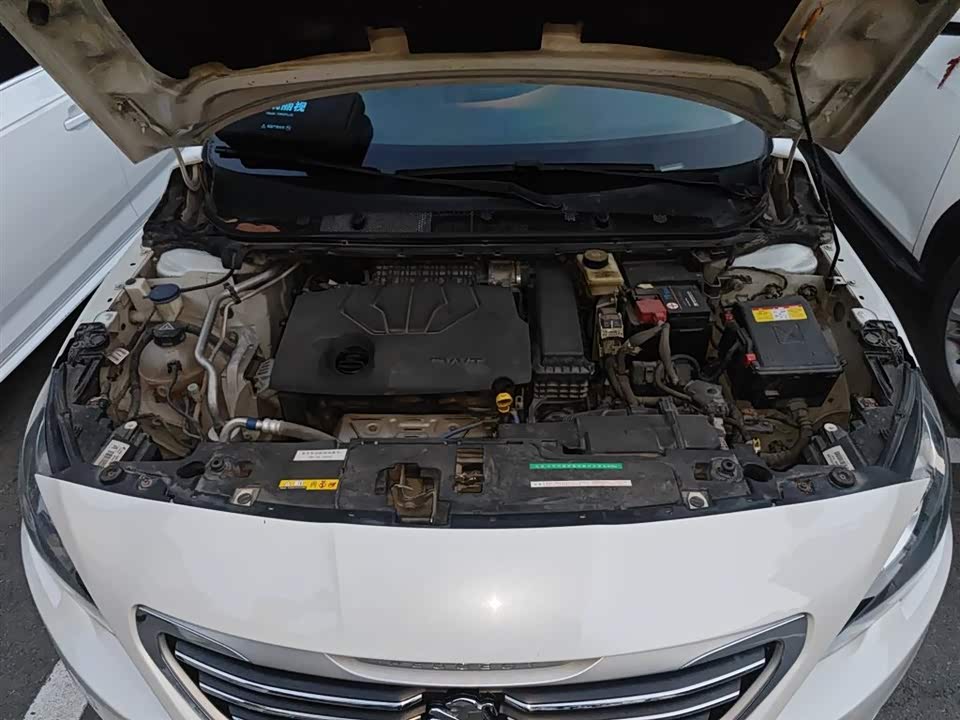 Peugeot 408