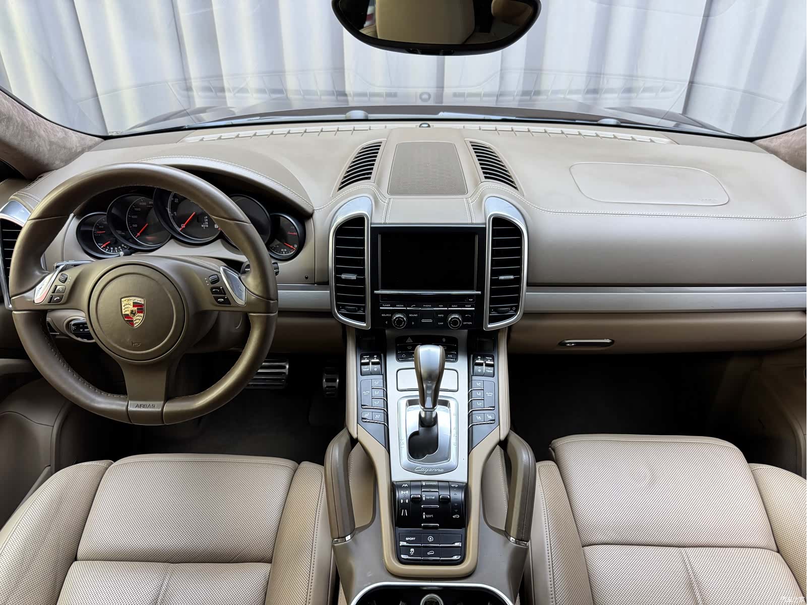 Porsche Cayenne, 2012 8