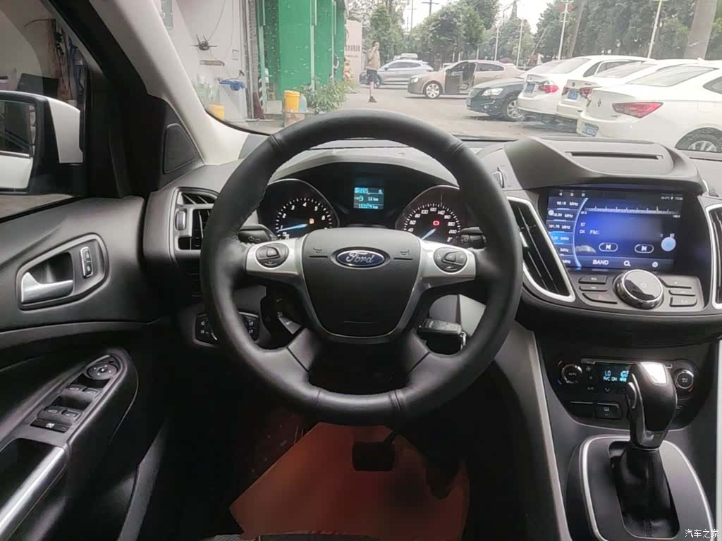 Ford Kuga, 2015 11