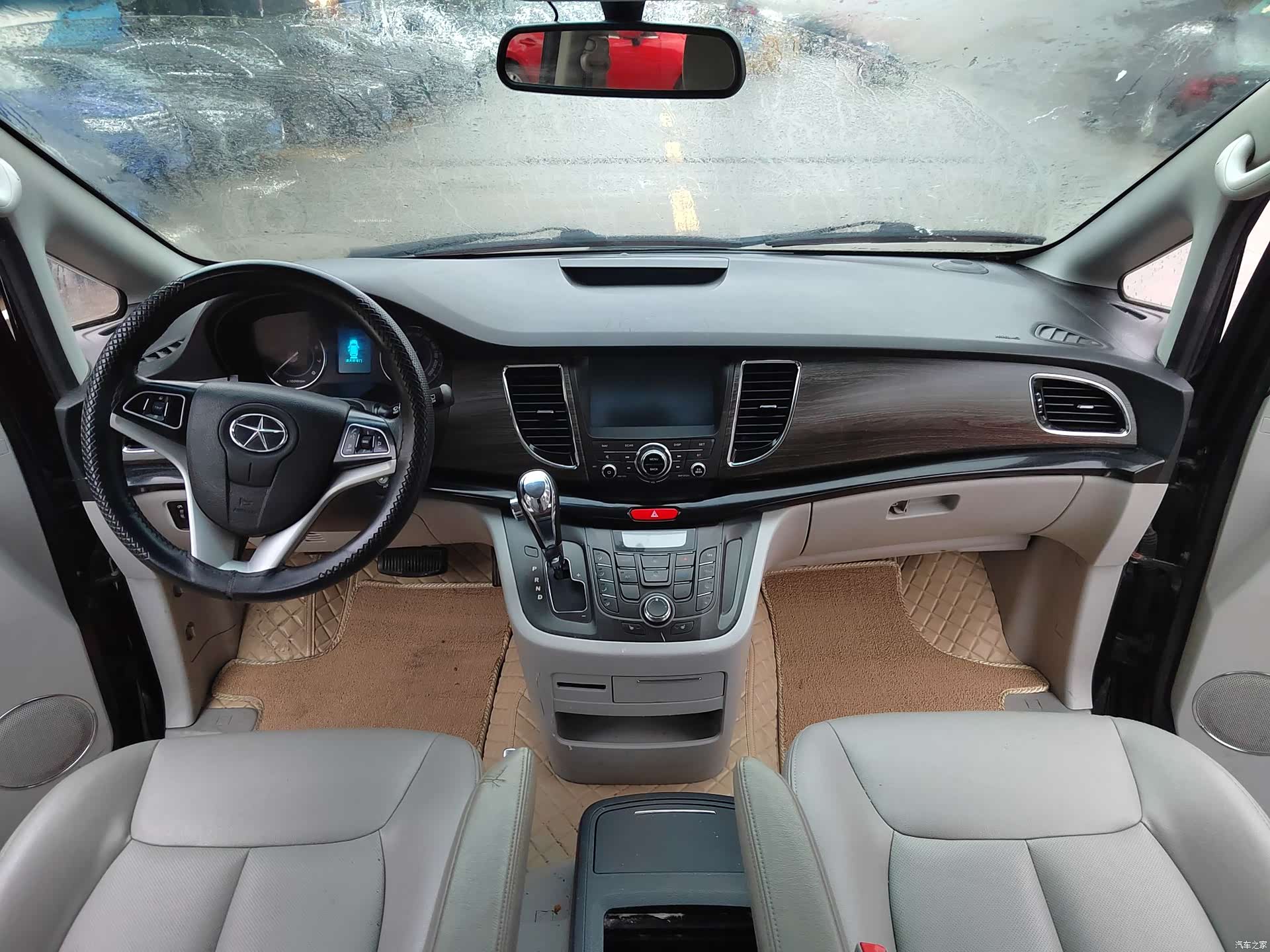 JAC M5, 2016 4