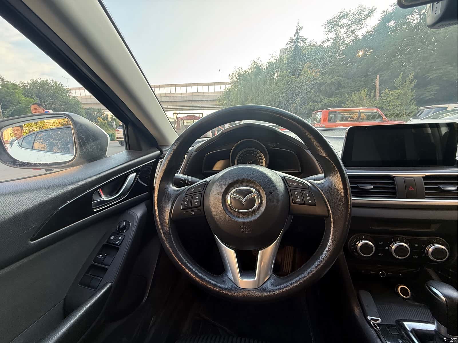 Mazda Mazda3, 2016 8