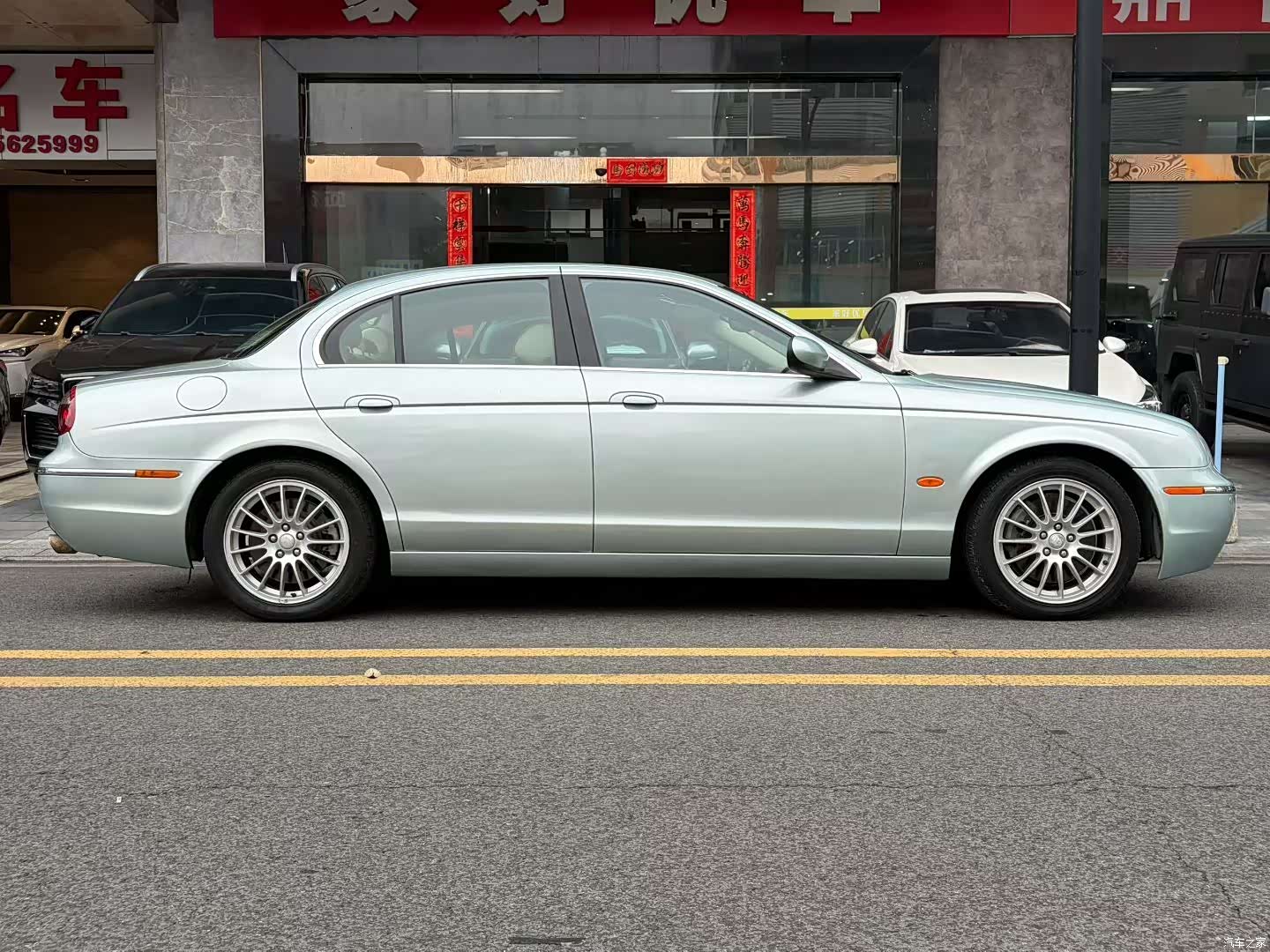 Jaguar S-TYPE, 2007 4