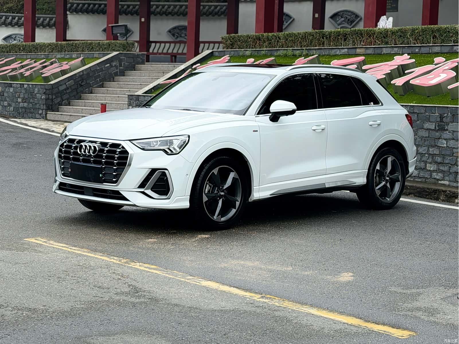 Audi Q3, 2022 1