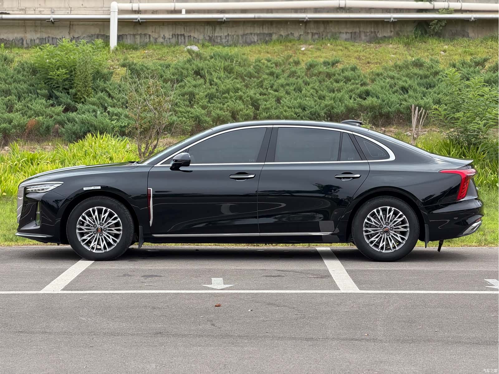 Hongqi H5, 2023 14