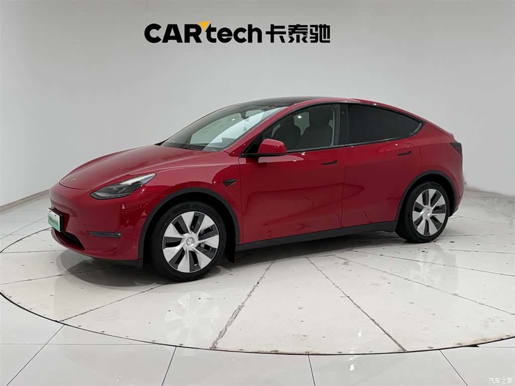 Tesla Model Y, 2021 1