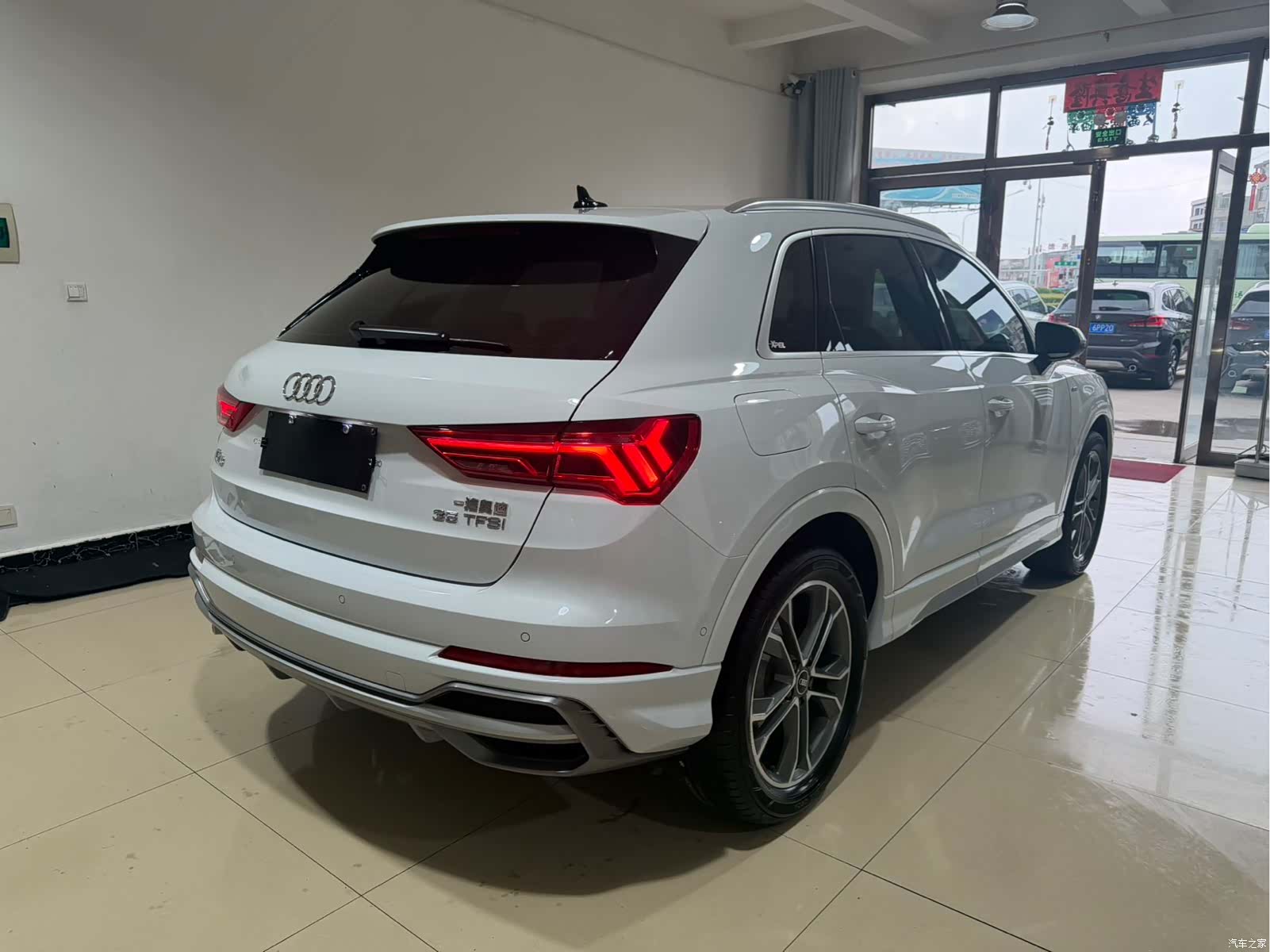 Audi Q3, 2023 6