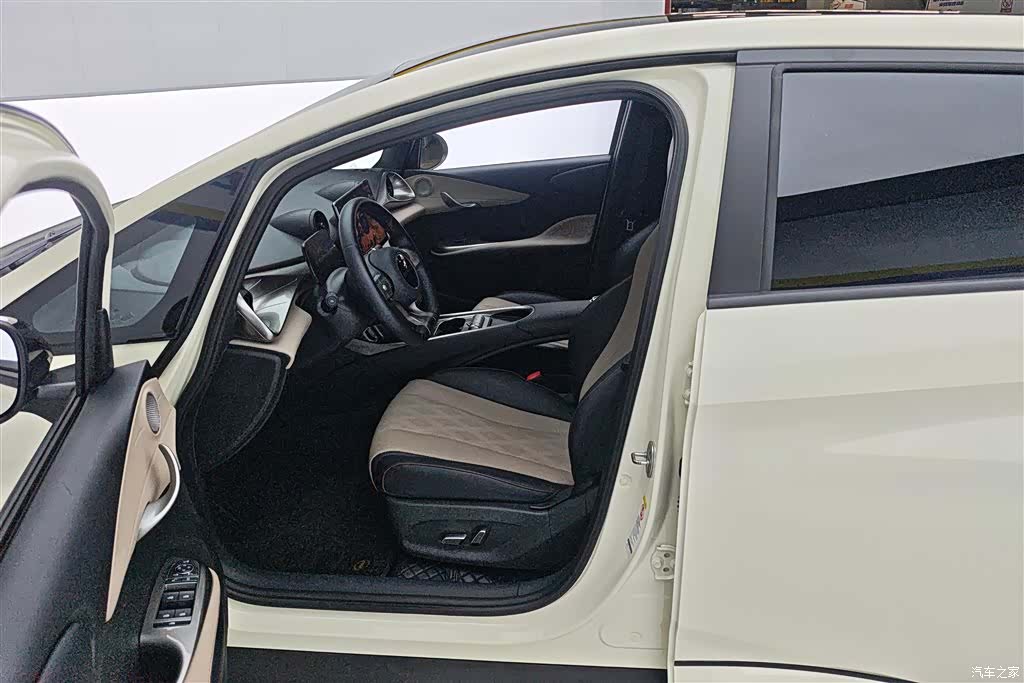 BYD Dolphin, 2023 9