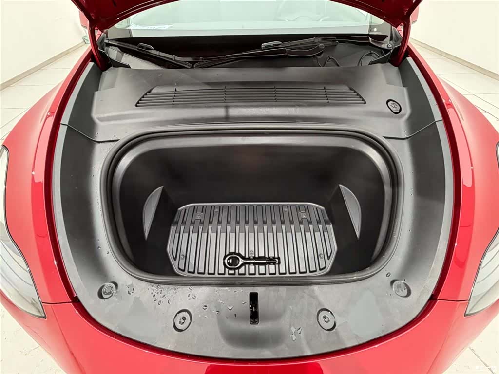 Tesla Model Y, 2021 18