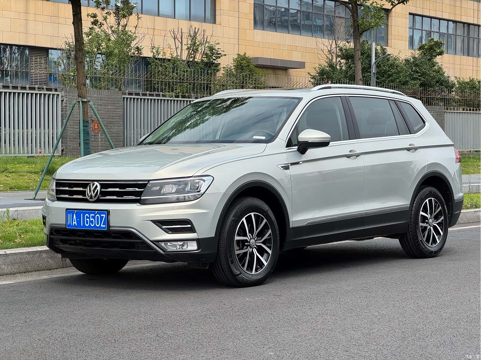 Volkswagen Tiguan L
