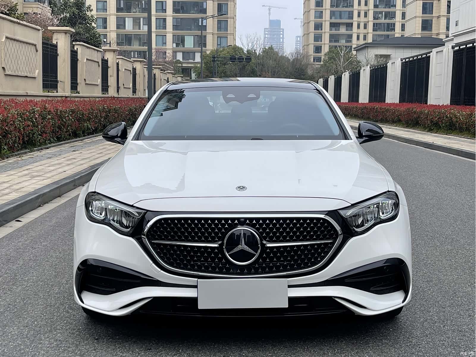 Mercedes-Benz E-Class, 2024 2