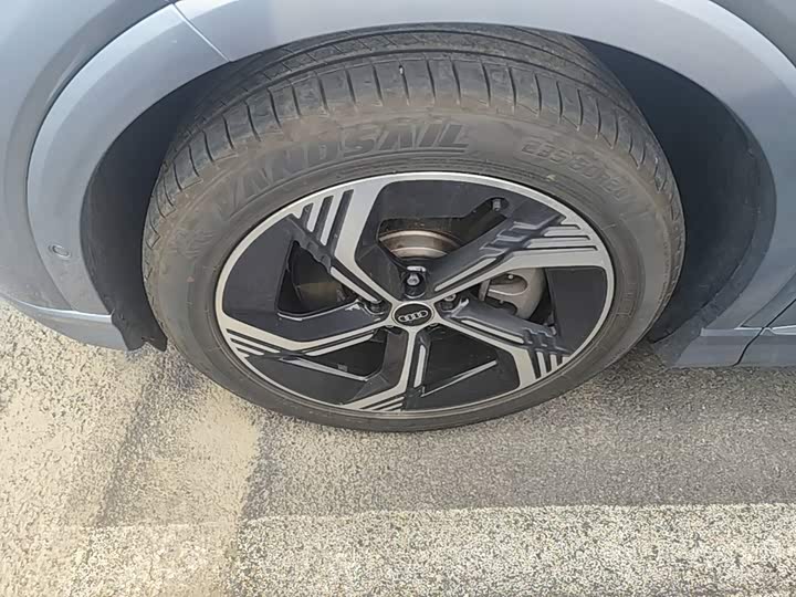 Audi Q4 e-tron 2023 40 e-tron chuang jing ban