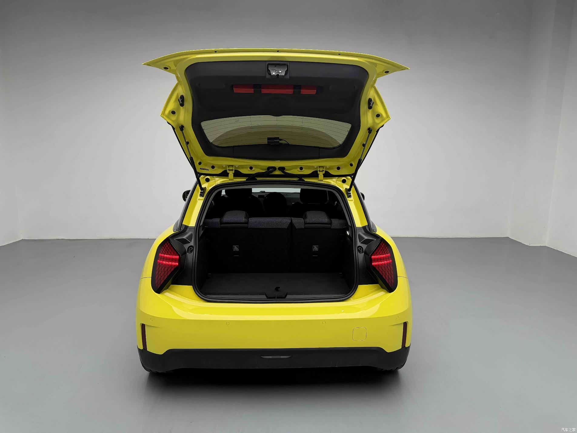 Mini Cooper, 2024 3
