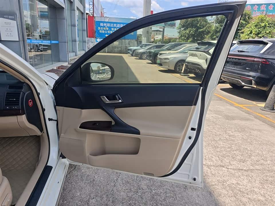 Toyota Reiz Toyota Reiz